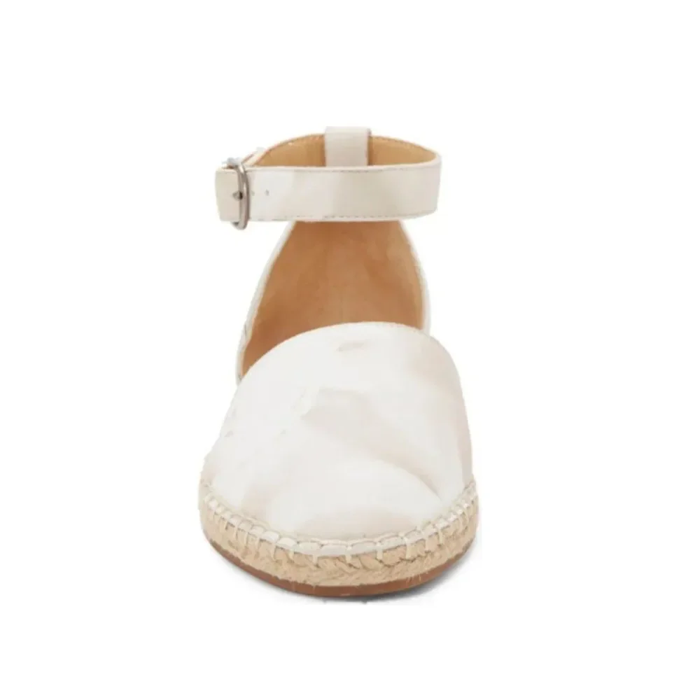 Lucky Brand closure flaws